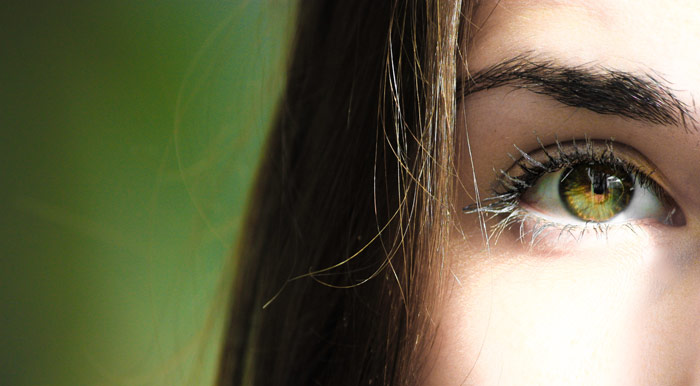 lentillas-mensuales-ojo-verde