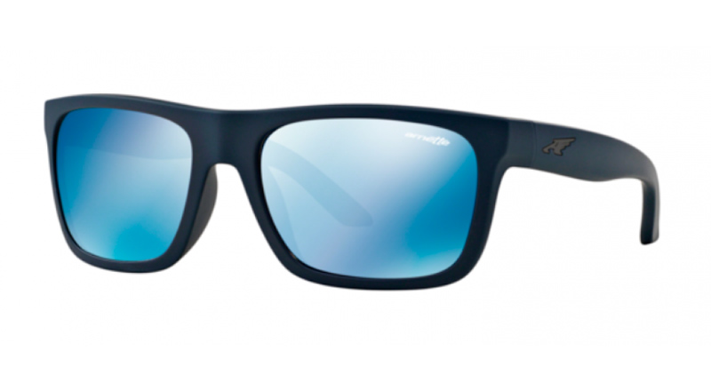 mejores-marcas-gafas-sol-arnette